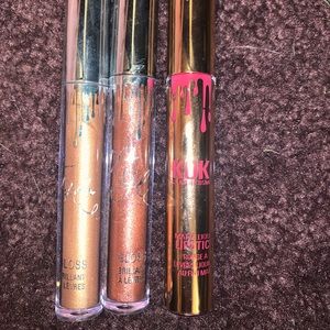 5 Kylie lipsticks